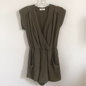 Aritzia babaton green romper
